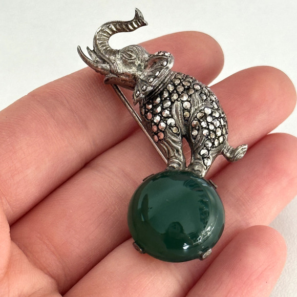 Vintage 925 Sterling Silver Marcasite Elephant Green Onyx Animal Brooch Pin - Picture 10 of 11